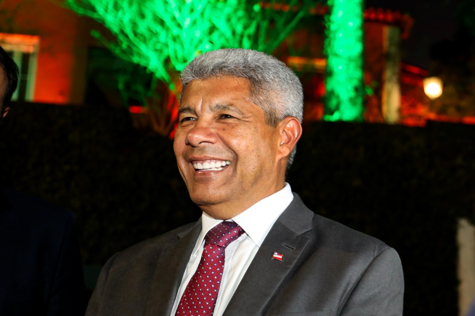 Em Lençóis, governador Jerônimo Rodrigues recebe Comenda de Honra ao Mérito durante Congresso do MPBA