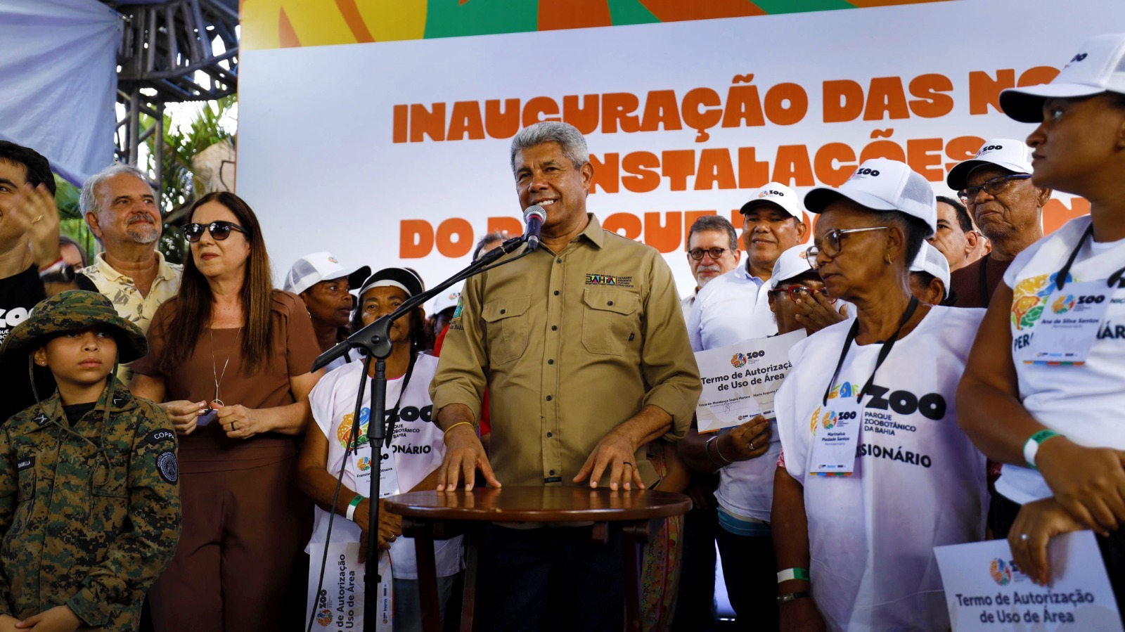 Governador Jerônimo entrega Parque Zoobotânico da Bahia requalificado; espaço reabre para visitação pública na terça-feira (3)Equipamento de lazer e educação ambiental, localizado em Ondina, recebeu reforma no aviário, felinário e ainda tem como novidade réplica gigante de um Tiranossauro Rex para encantar crianças e adultos. Primeira fase da obra contou com recursos de R$ 5 milhões.