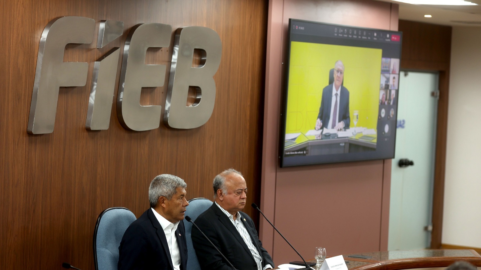 Governador e presidente da Fieb se reúnem com Alckimin e defendem retirada de produtos baianos da lista de taxação dos EUA