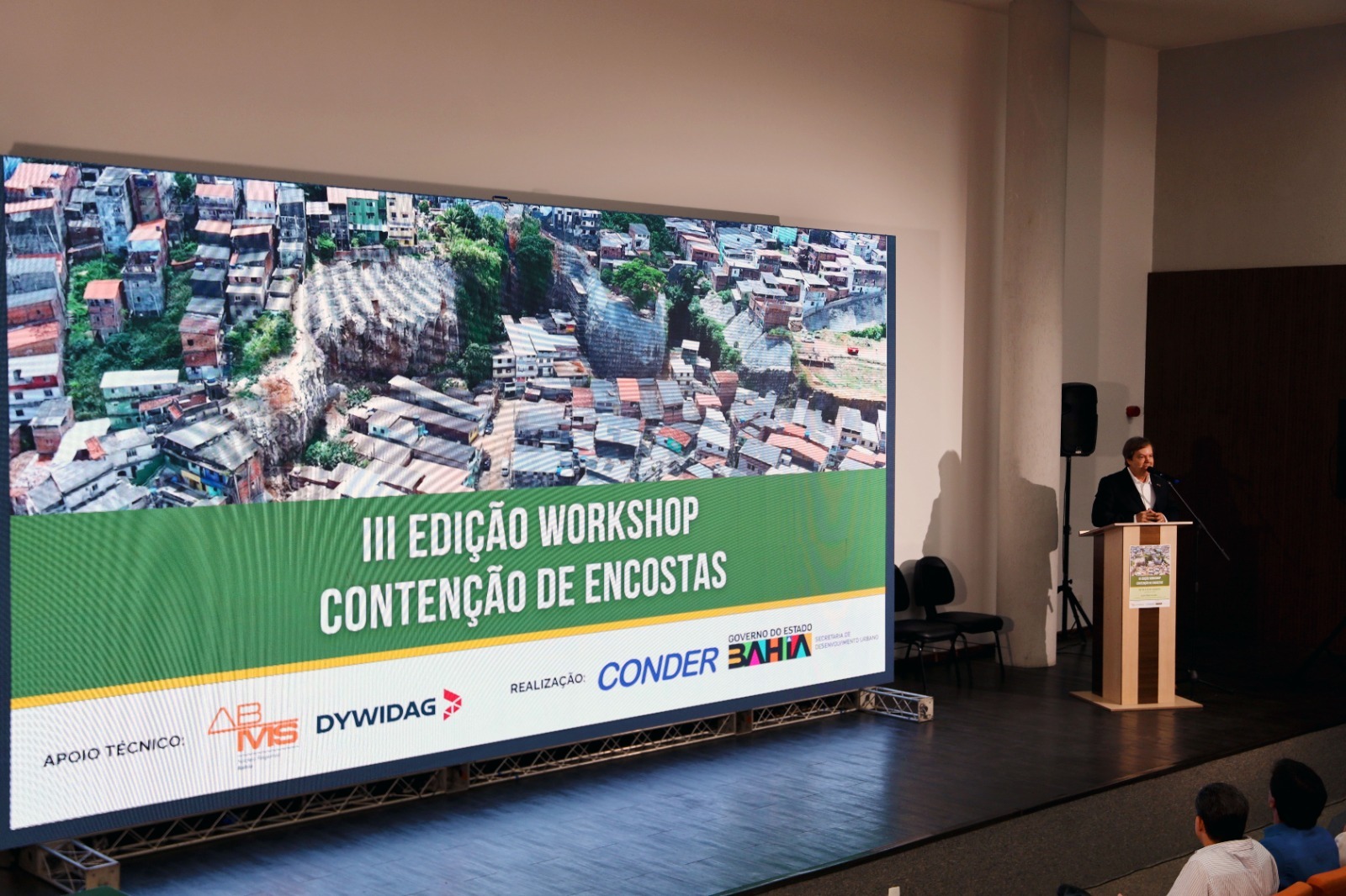 Conder realiza workshop com gestores e técnicos para aprimoramento do trabalho de contenção de encostas na Bahia
