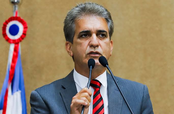 Deputado Robinson critica prefeito Bruno Reis por não cumprir promessas de campanha em Salvador: "não é bom pagador"