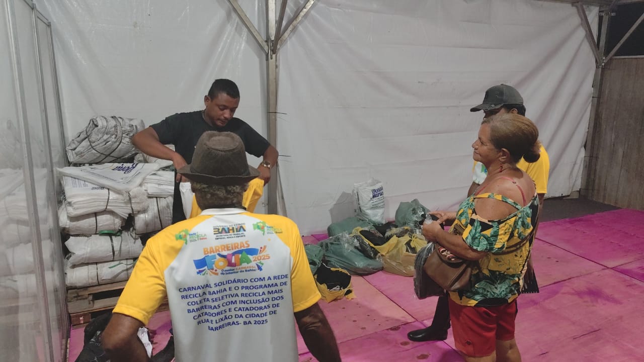 Durante o Carnaval de Barreiras, o FOLIA BARREIRAS 2025, o RECICLA BAHIA, com o apoio da Prefeitura municipal de Barreiras realizou o Programa de Coleta Seletiva, o RECICLA MAIS BARREIRAS