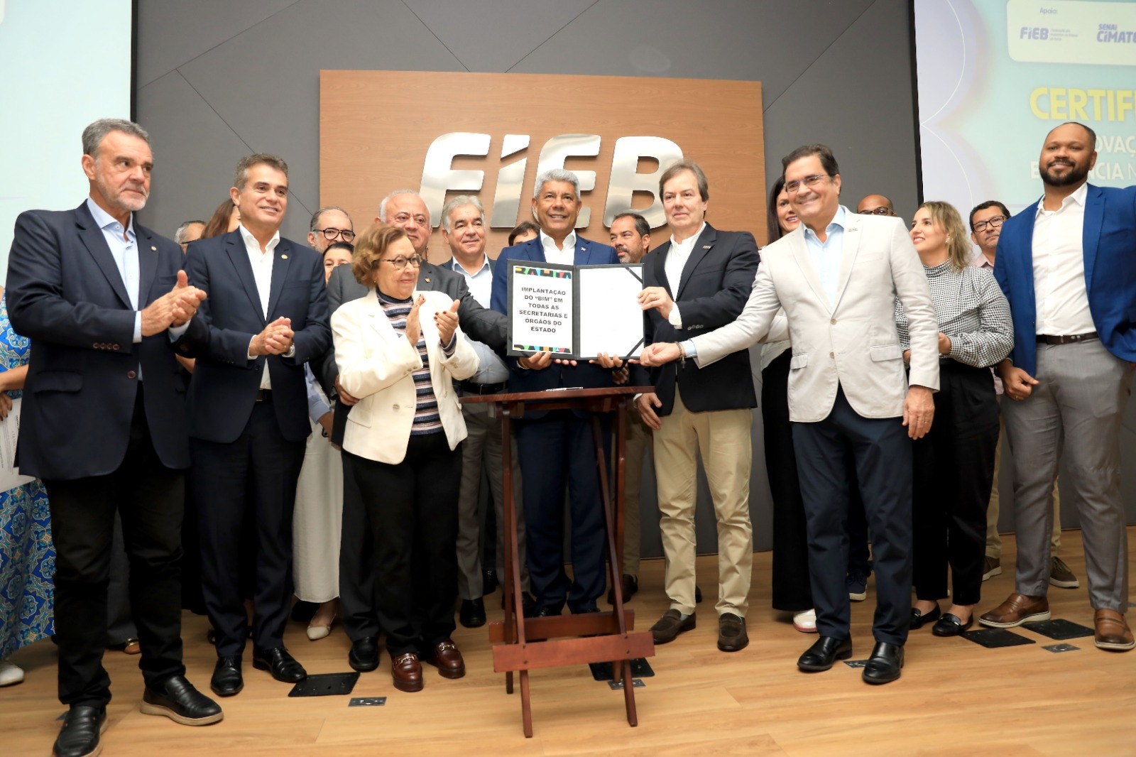 Governo do Estado promove capacitação para aperfeiçoar realização de obras públicas e lança programa “BIM Pra Toda Bahia”  Metodologia promove mais eficiência na elaboração dos projetos, economia no uso dos recursos públicos e empreendimentos construídos em prazos mais curtos